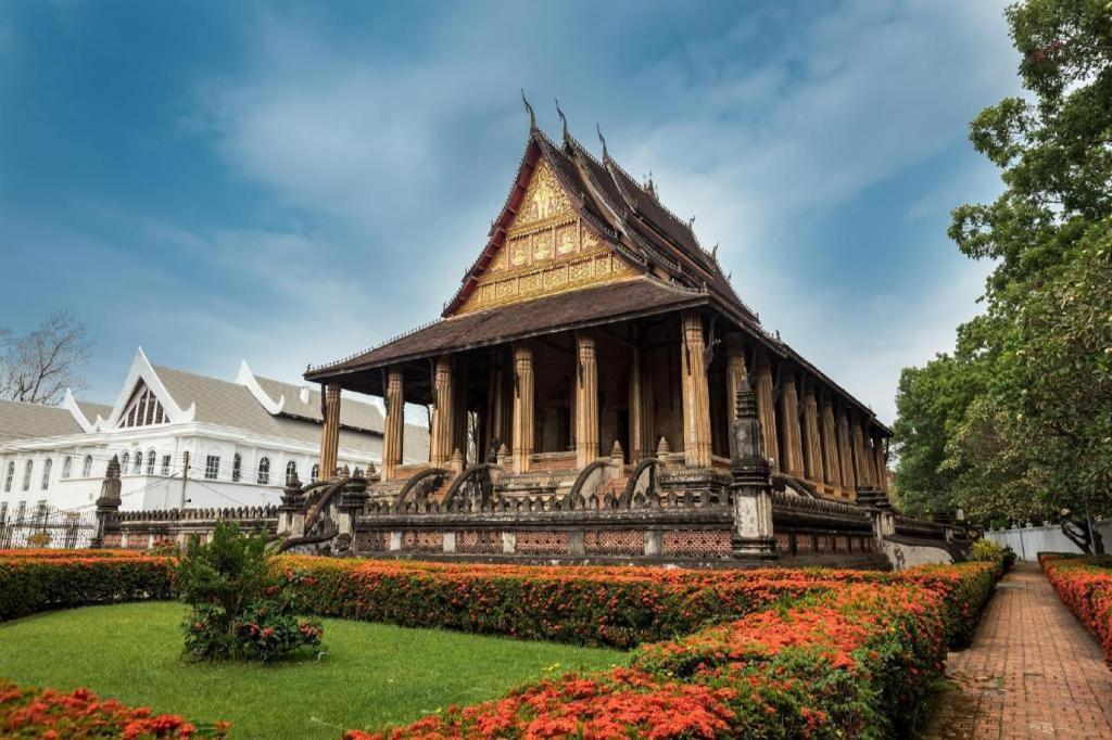 Dhavara Boutique Hotel Vientiane Exteriör bild