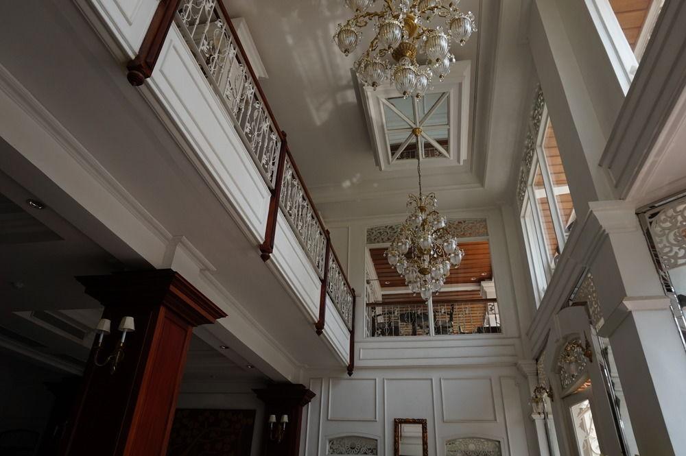 Dhavara Boutique Hotel Vientiane Exteriör bild